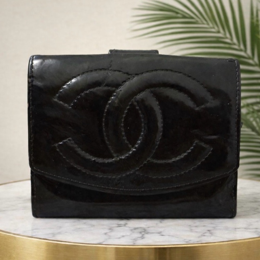 CHANEL Black Patent Leather “Cocomark” Bifold